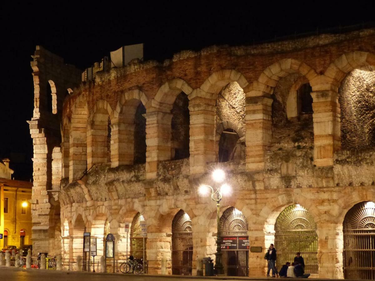 Verona Relais + Private Parking Bagian luar foto