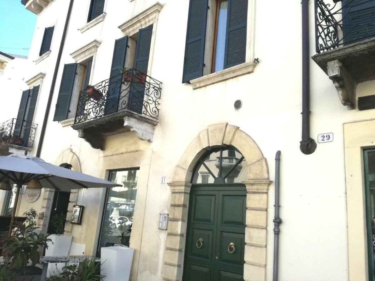 Verona Relais + Private Parking Bagian luar foto