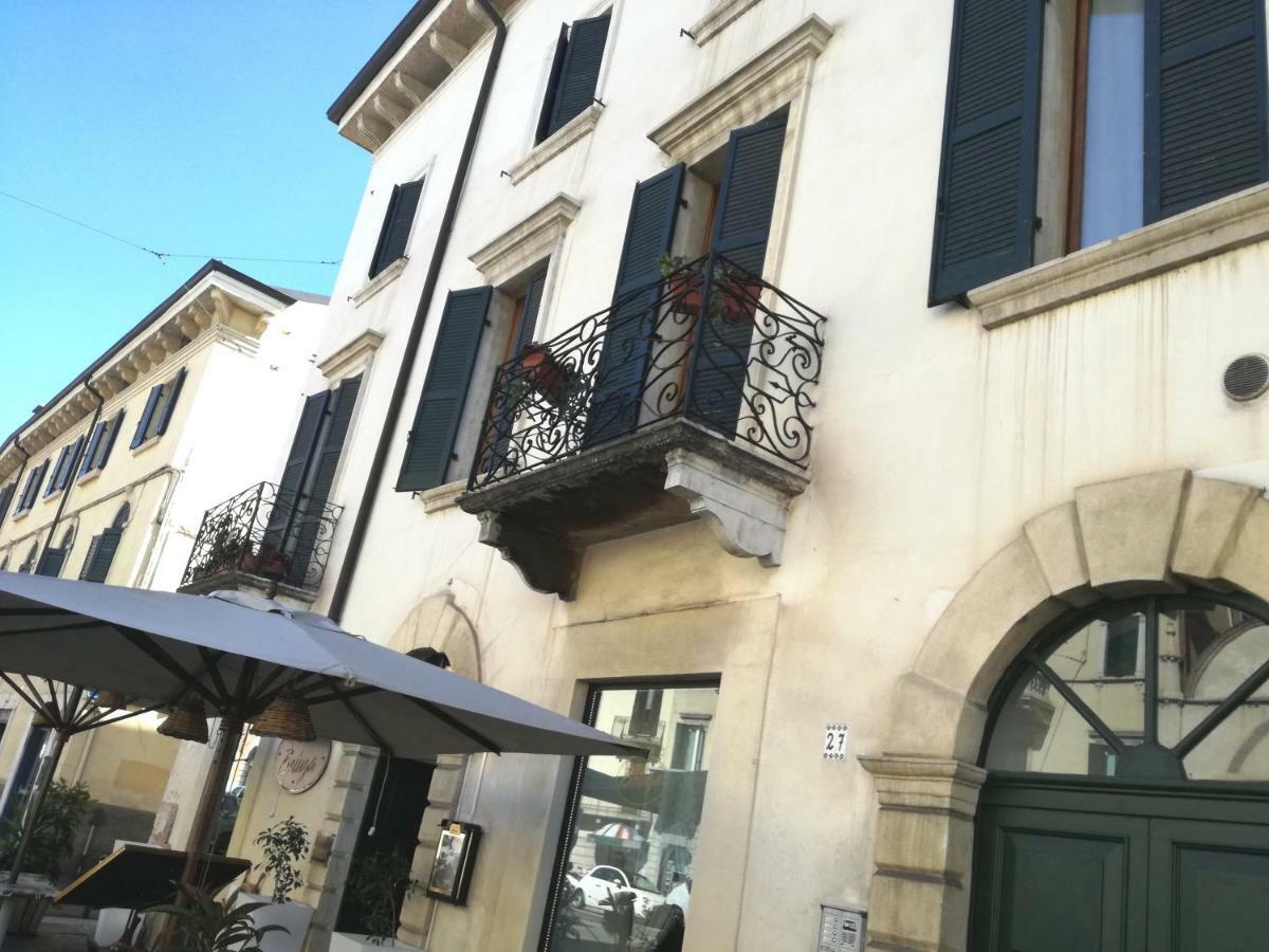 Verona Relais + Private Parking Bagian luar foto